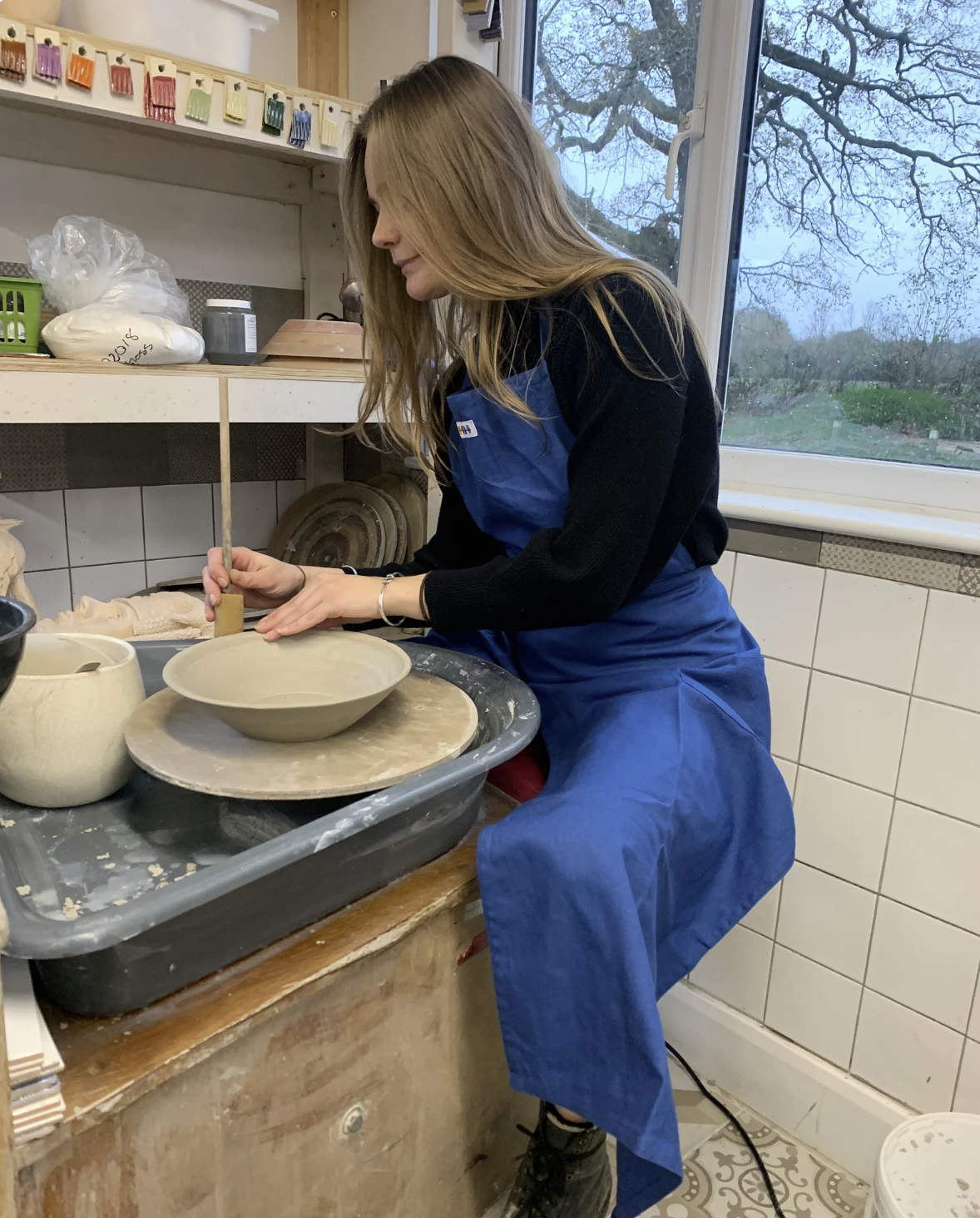 Potters Apron split leg