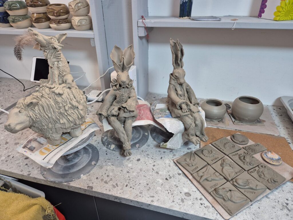 Hand Building with Clay: A Relaxing Introduction to Pottery